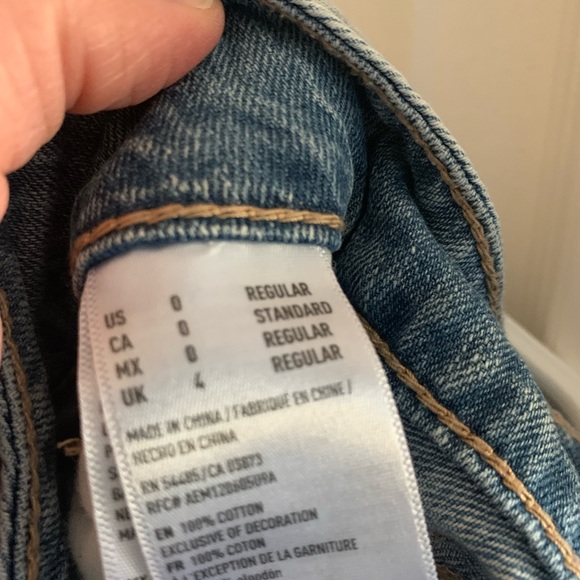 American Eagle Ripped Jeans - Picture 2 of 2